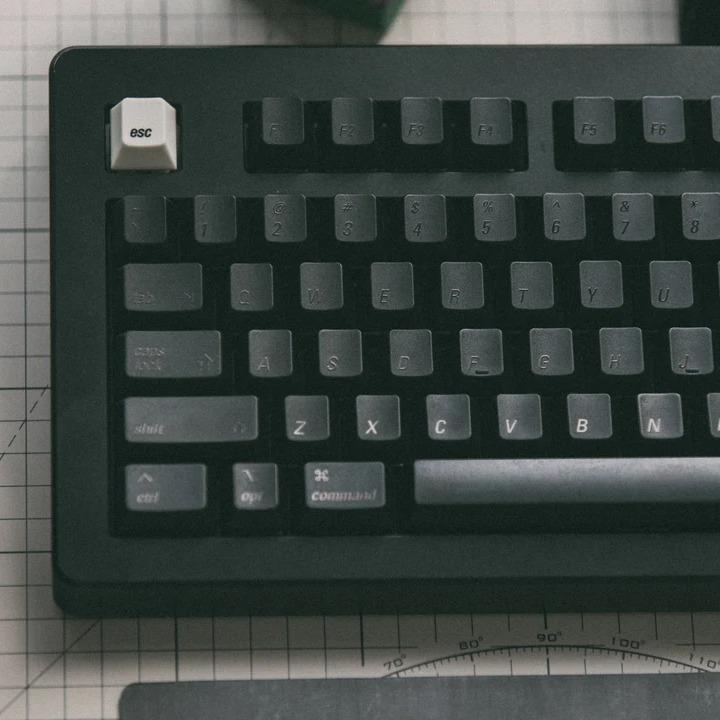 LeleLab Munich Black / München Schwarz Keycaps Cherry Profile UV Printed ABS Keycap 133-Keys